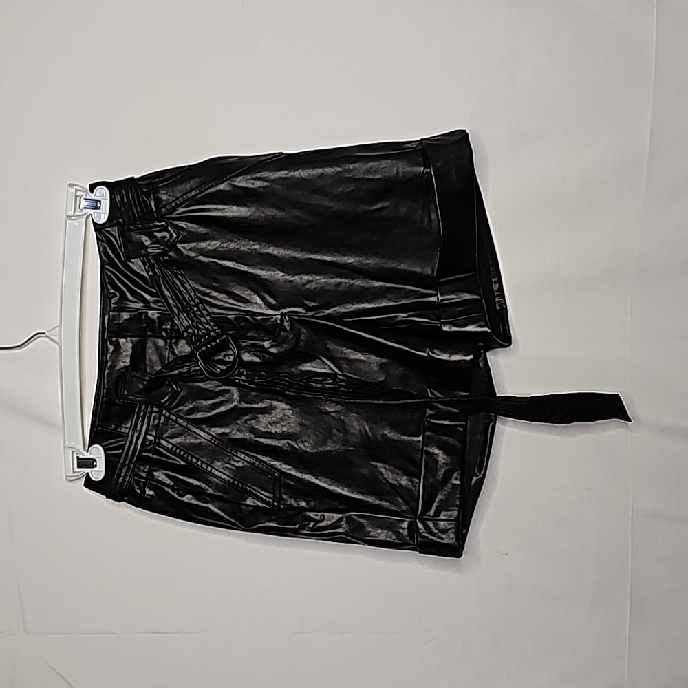 NWOT Gabrielle Union faux leather rolled shprts black with matching belt Sz 2
